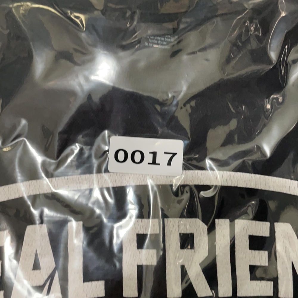 Real Friends t-shirt - Picture 5 of 5